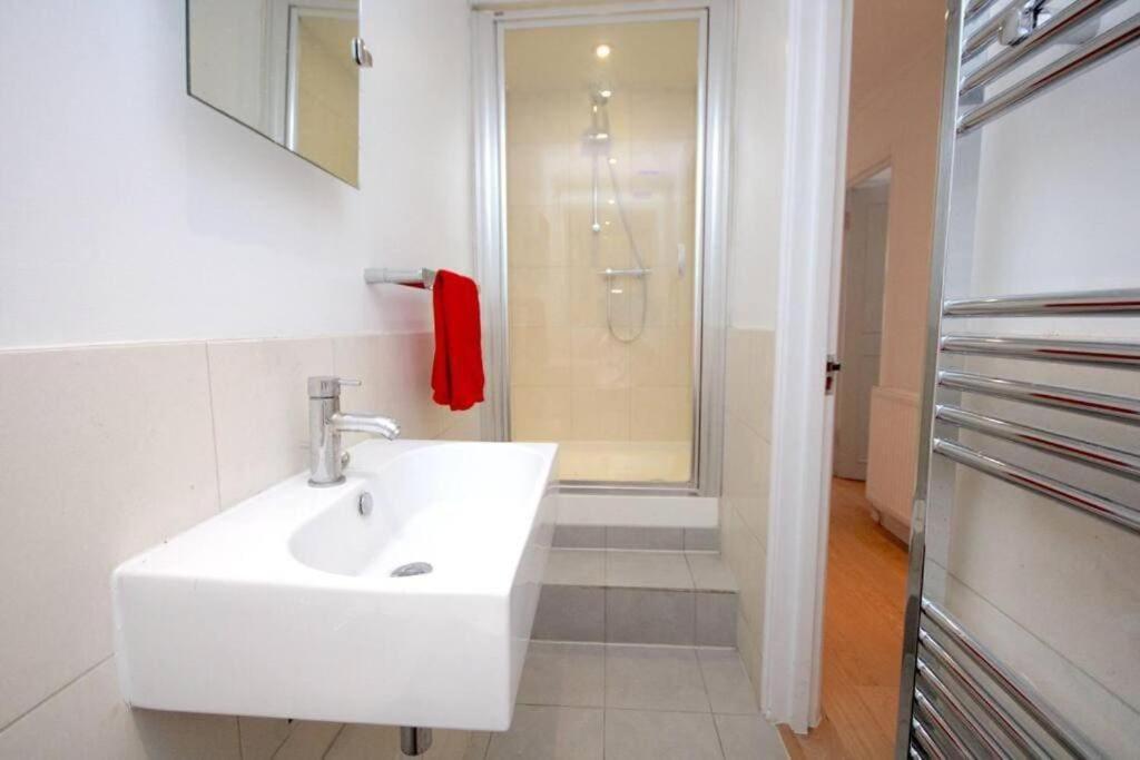 Lovely Kensington Flat London Bagian luar foto