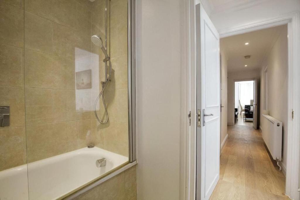 Lovely Kensington Flat London Bagian luar foto