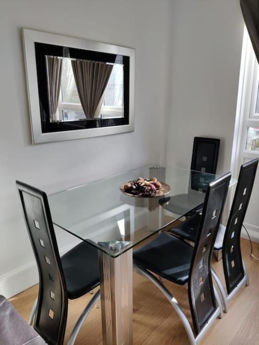 Lovely Kensington Flat London Bagian luar foto